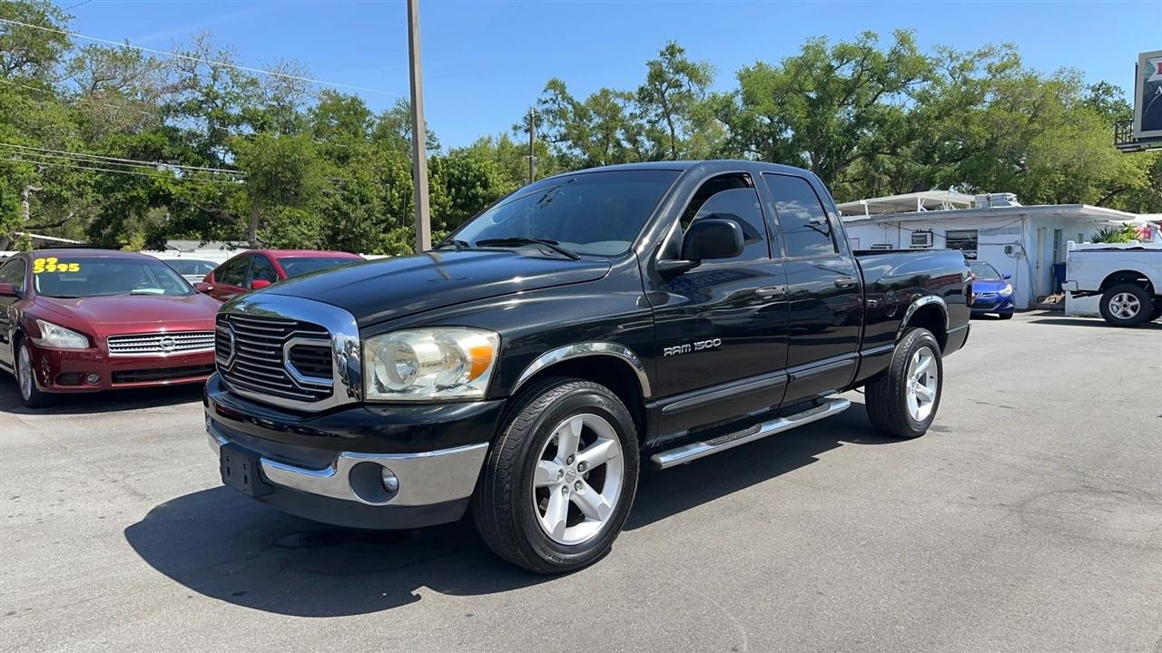 Dodge Ram 1500 2WD Quad Cab 140.5" SLT 2007