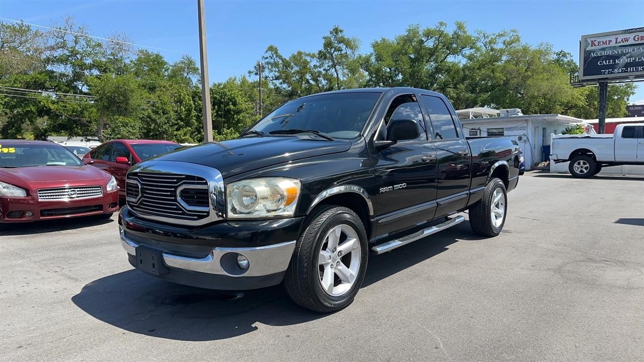 Dodge Ram 1500 2WD Quad Cab 140.5" SLT 2007