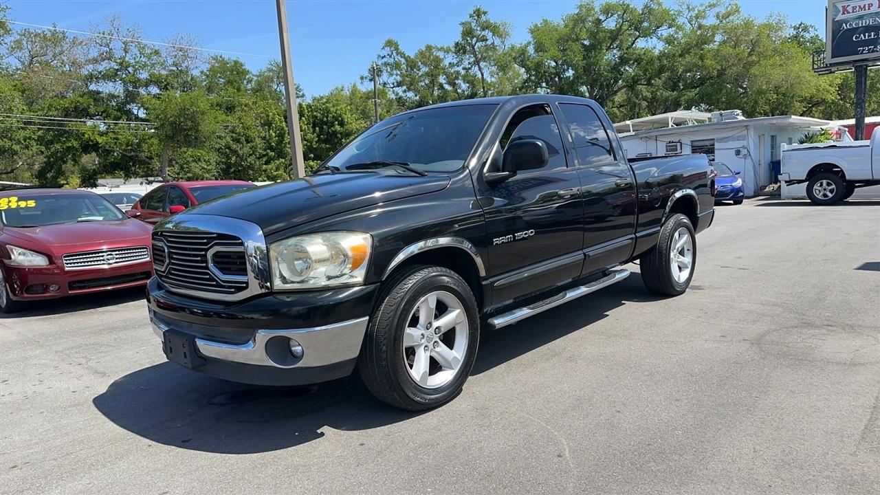 Dodge Ram 1500 2WD Quad Cab 140.5" SLT 2007