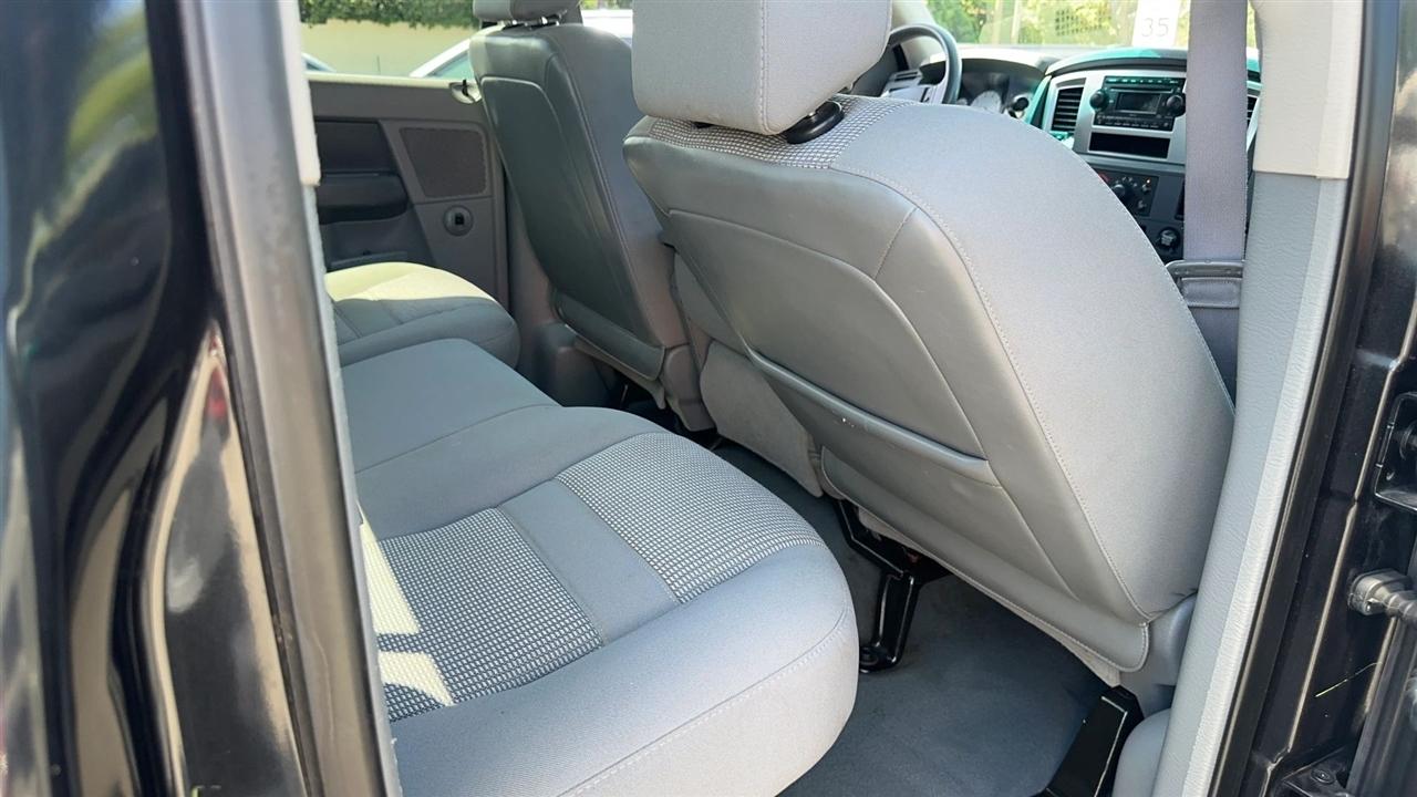 Dodge Ram 1500 2WD Quad Cab 140.5" SLT 2007