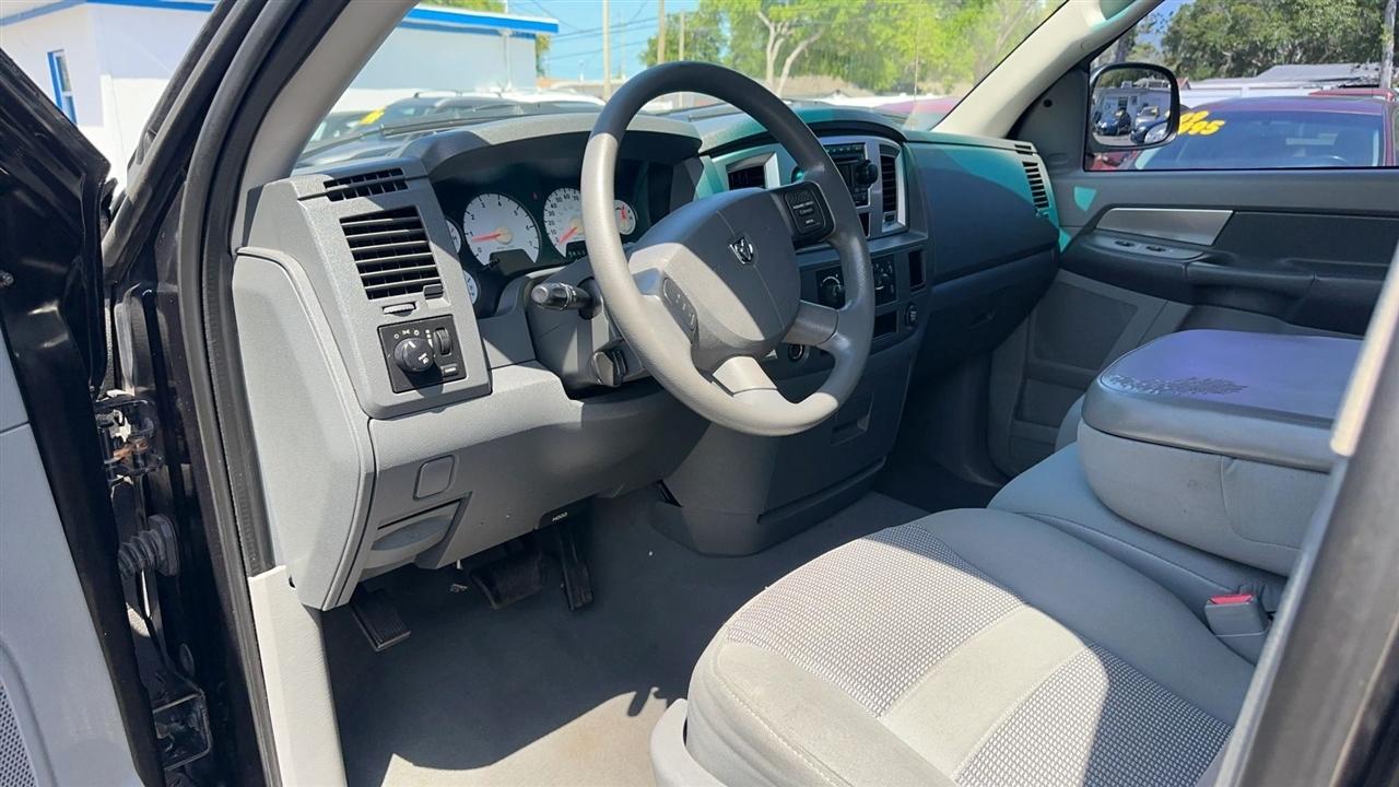 Dodge Ram 1500 2WD Quad Cab 140.5" SLT 2007