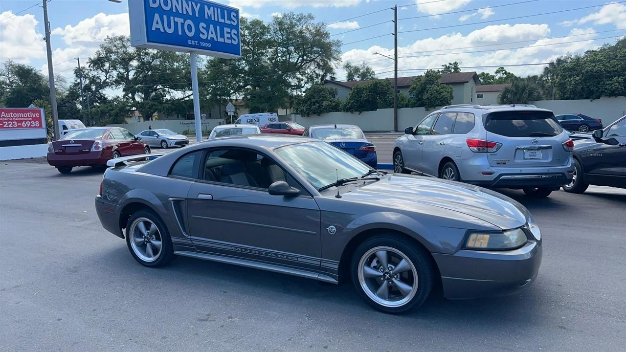 Ford Mustang 2dr Cpe Standard 2004