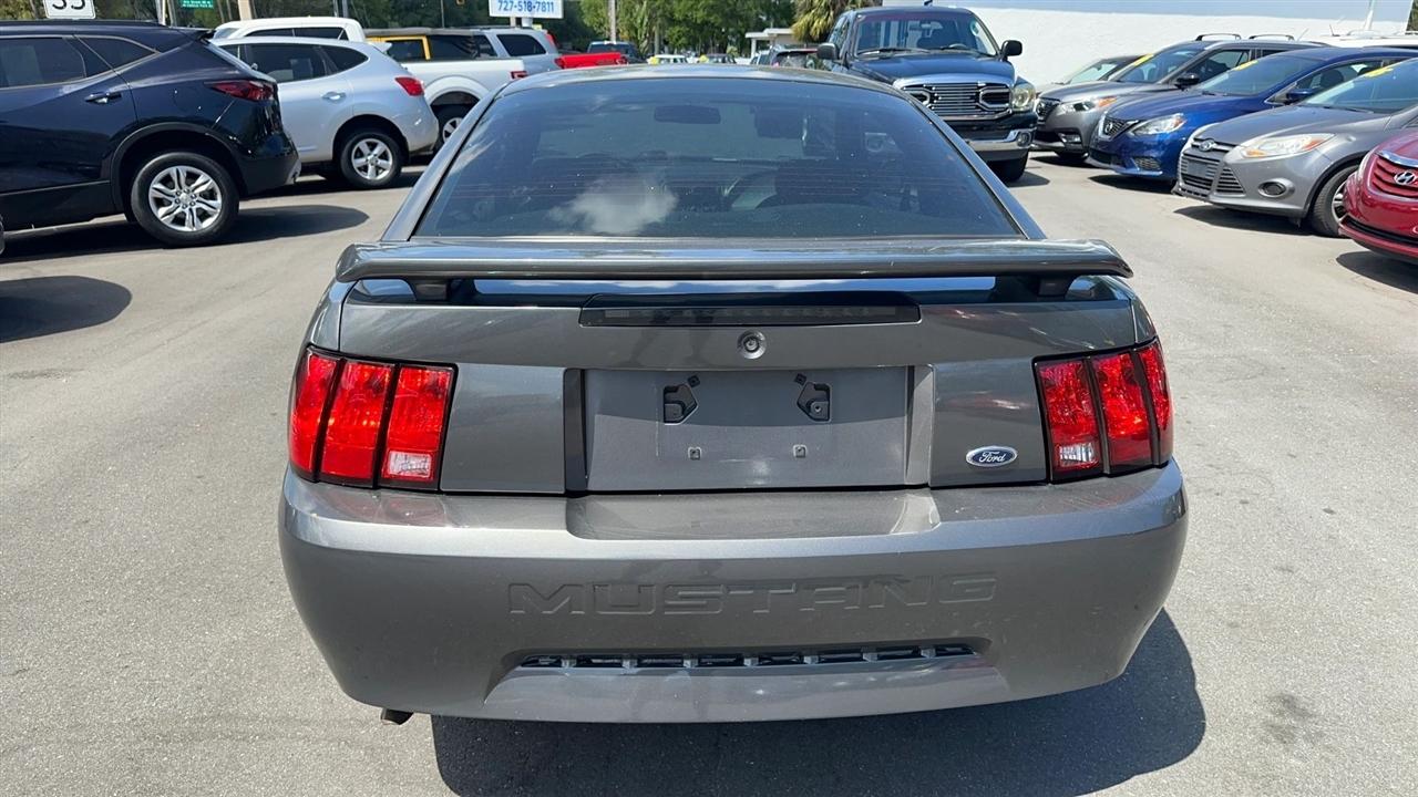 Ford Mustang 2dr Cpe Standard 2004