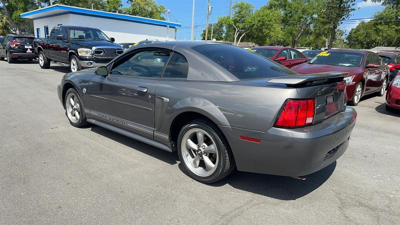 Ford Mustang 2dr Cpe Standard 2004
