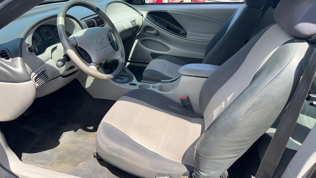 Ford Mustang 2dr Cpe Standard 2004