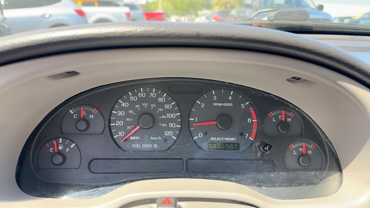 Ford Mustang 2dr Cpe Standard 2004