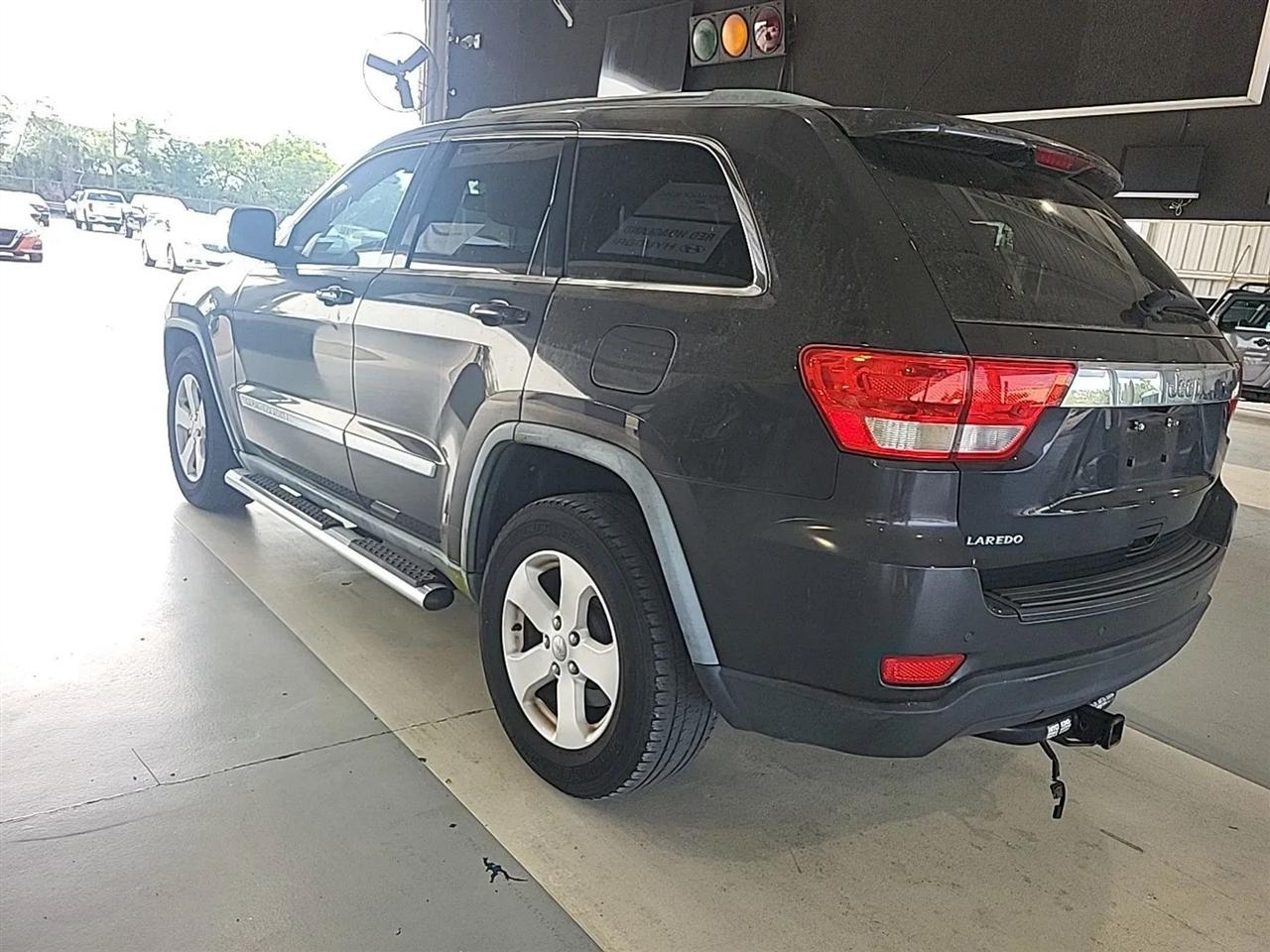 Jeep Grand Cherokee RWD 4dr Laredo 2011