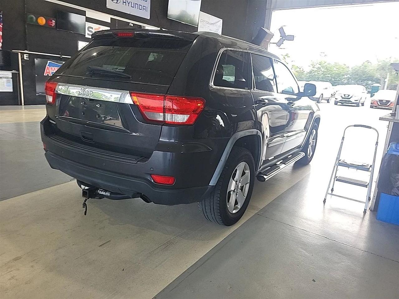 Jeep Grand Cherokee RWD 4dr Laredo 2011