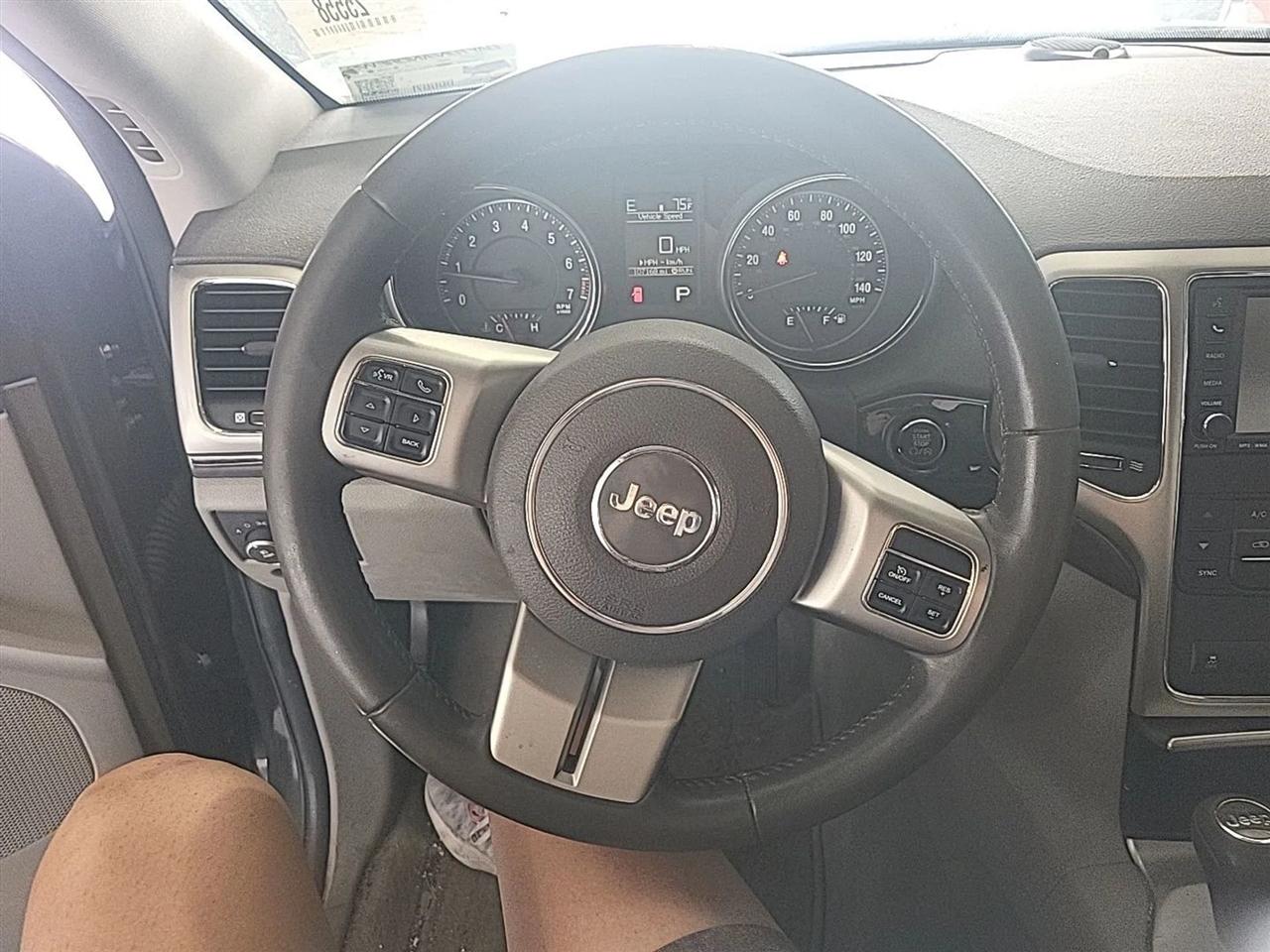 Jeep Grand Cherokee RWD 4dr Laredo 2011