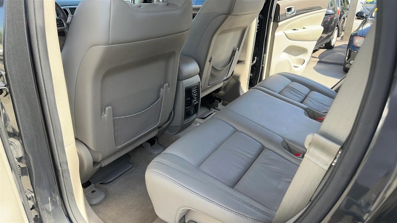 Jeep Grand Cherokee RWD 4dr Laredo 2011