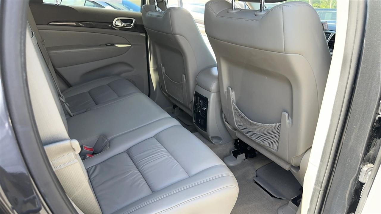 Jeep Grand Cherokee RWD 4dr Laredo 2011