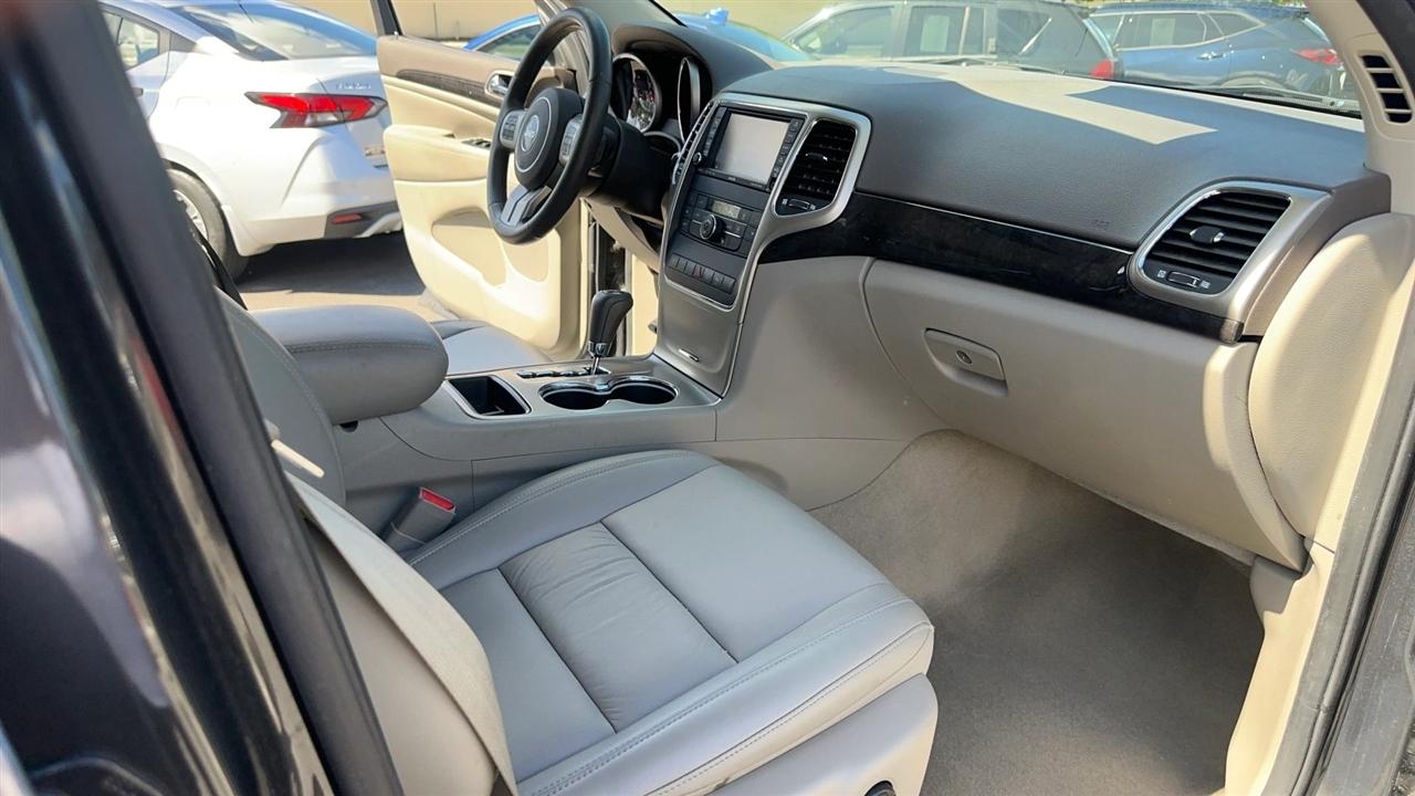 Jeep Grand Cherokee RWD 4dr Laredo 2011