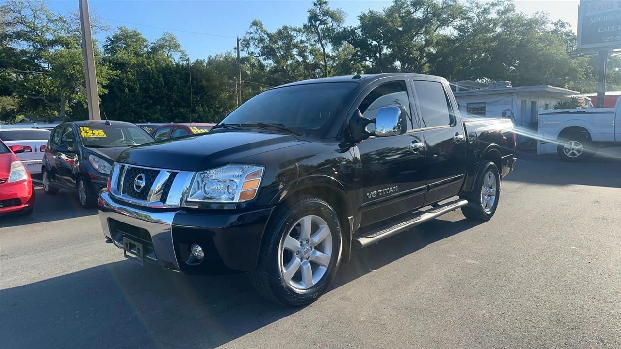 Nissan Titan 2WD Crew Cab SWB LE 2010