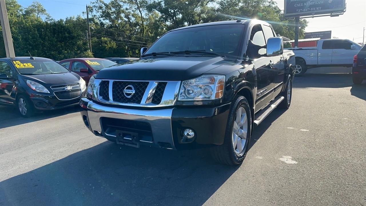 Nissan Titan 2WD Crew Cab SWB LE 2010