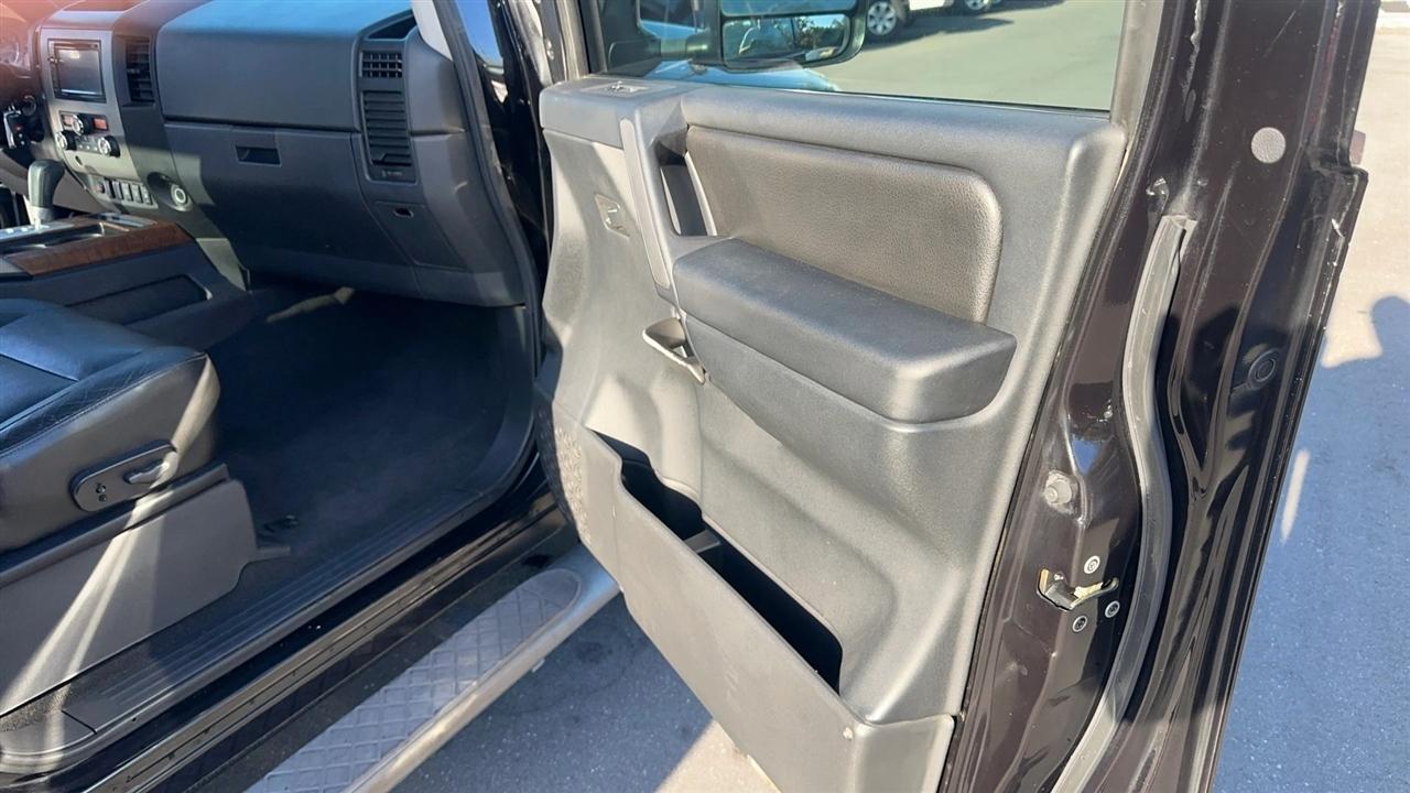 Nissan Titan 2WD Crew Cab SWB LE 2010