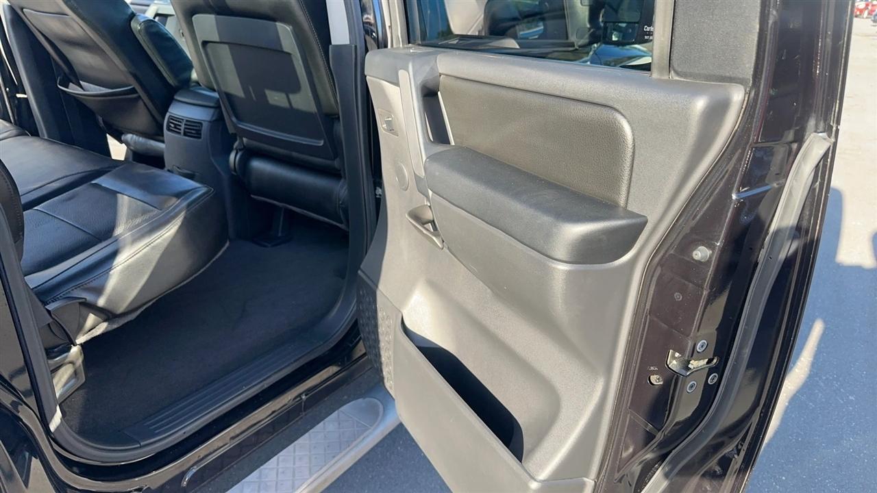 Nissan Titan 2WD Crew Cab SWB LE 2010