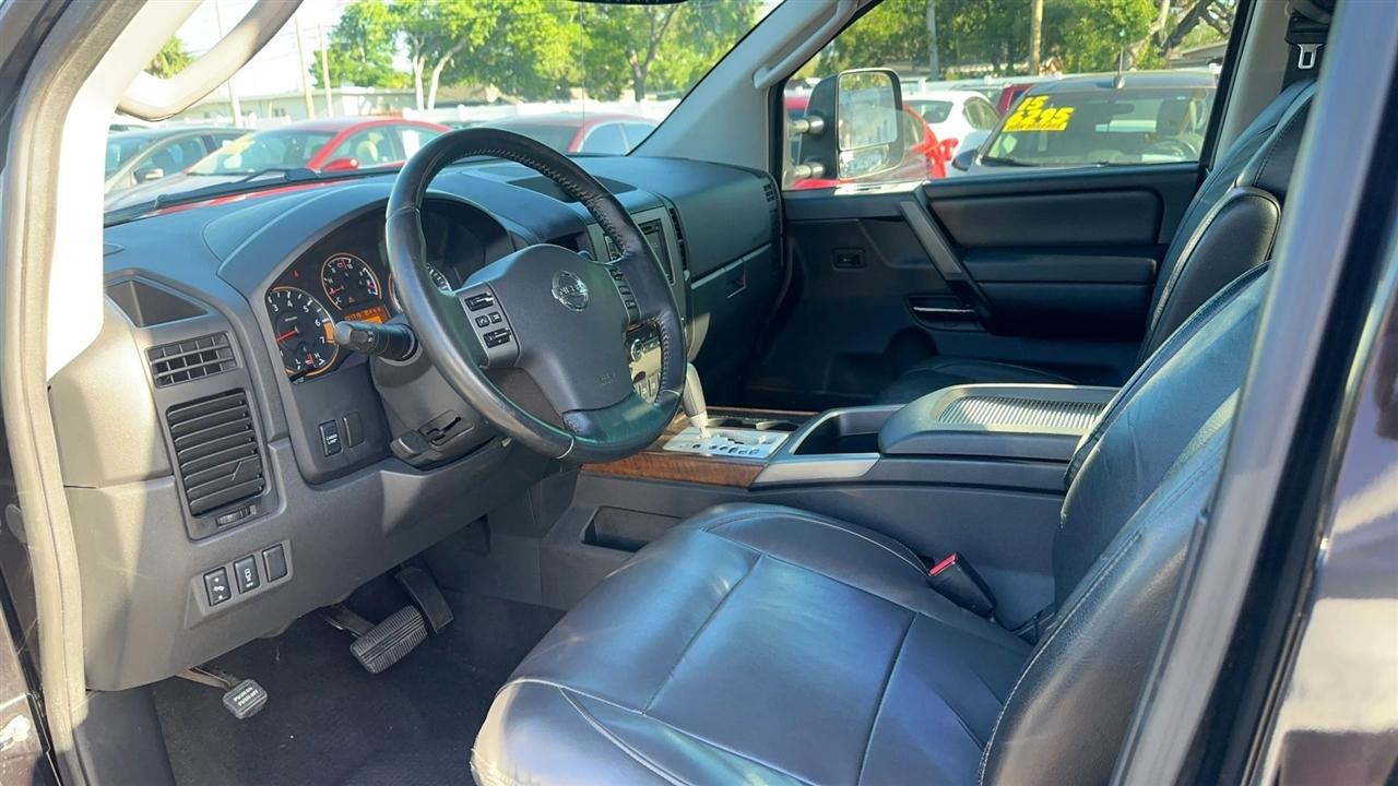 Nissan Titan 2WD Crew Cab SWB LE 2010