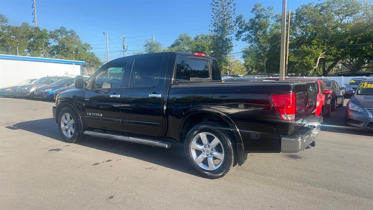 Nissan Titan 2WD Crew Cab SWB LE 2010