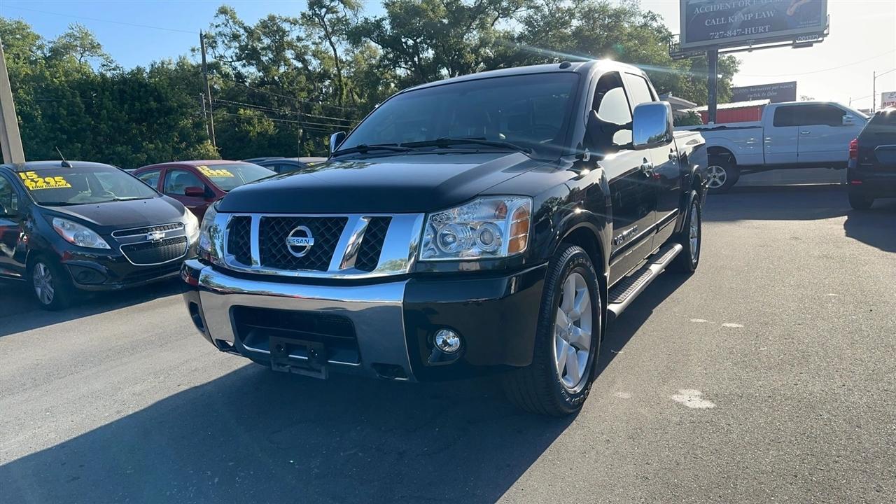 Nissan Titan 2WD Crew Cab SWB LE 2010