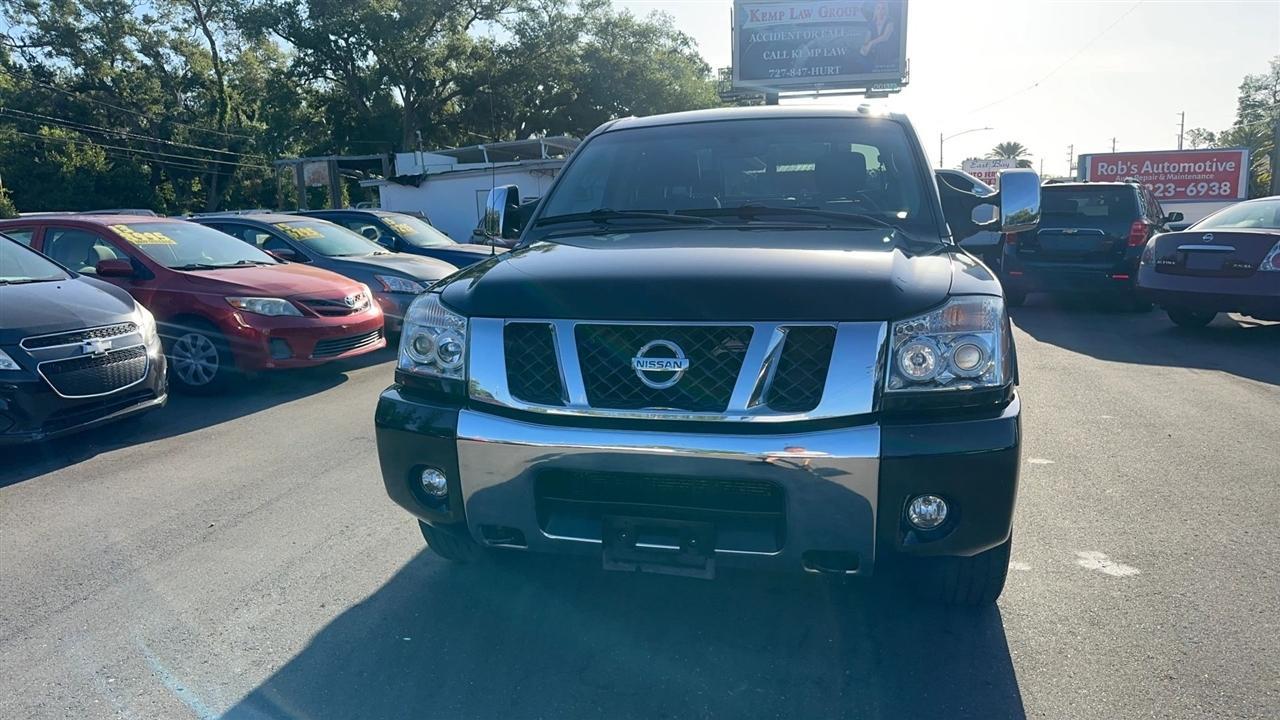 Nissan Titan 2WD Crew Cab SWB LE 2010