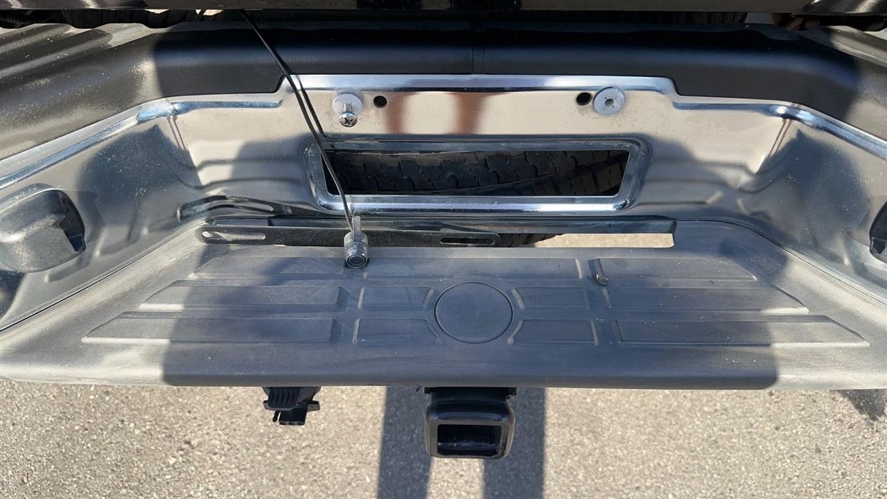 Nissan Titan 2WD Crew Cab SWB LE 2010