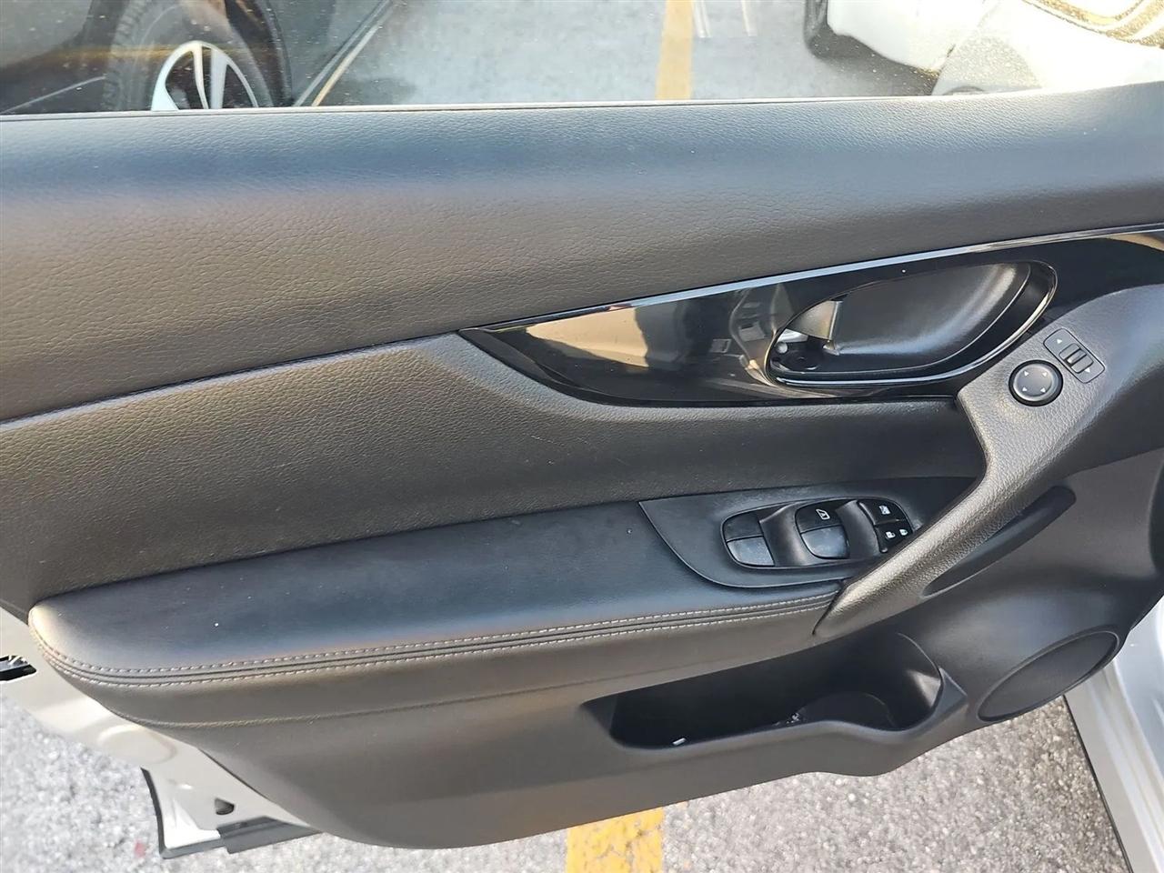 Nissan Rogue Sport AWD SV 2017