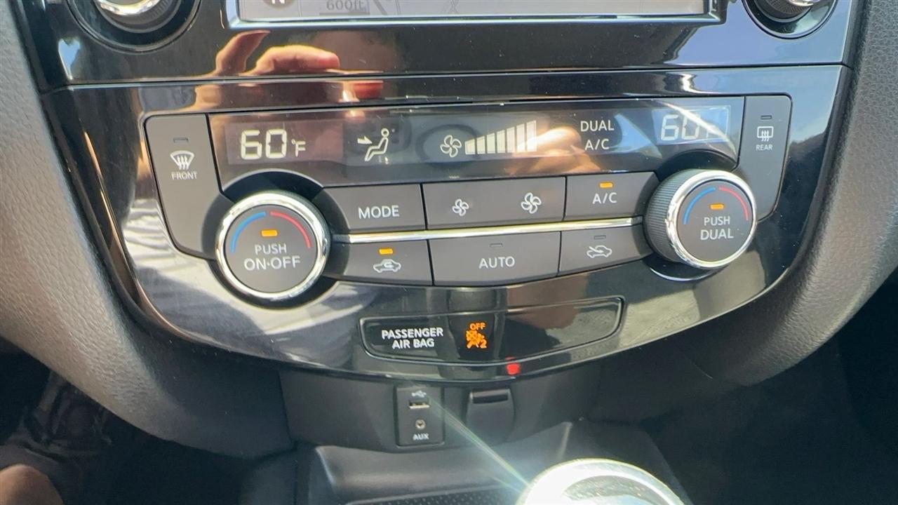 Nissan Rogue Sport AWD SV 2017