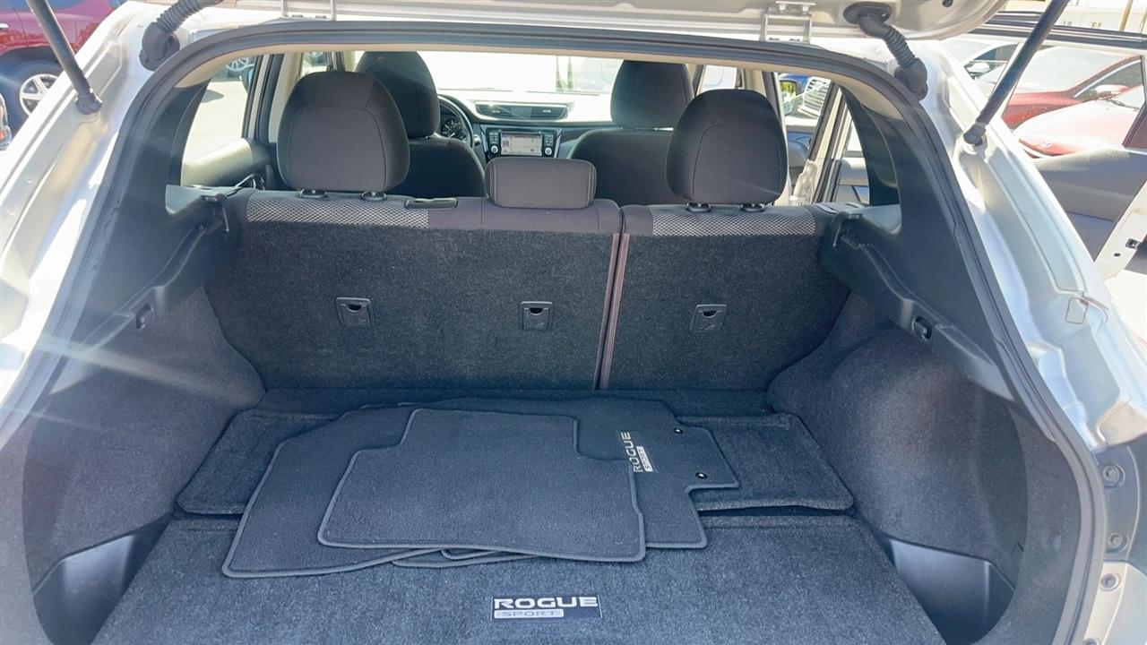 Nissan Rogue Sport AWD SV 2017
