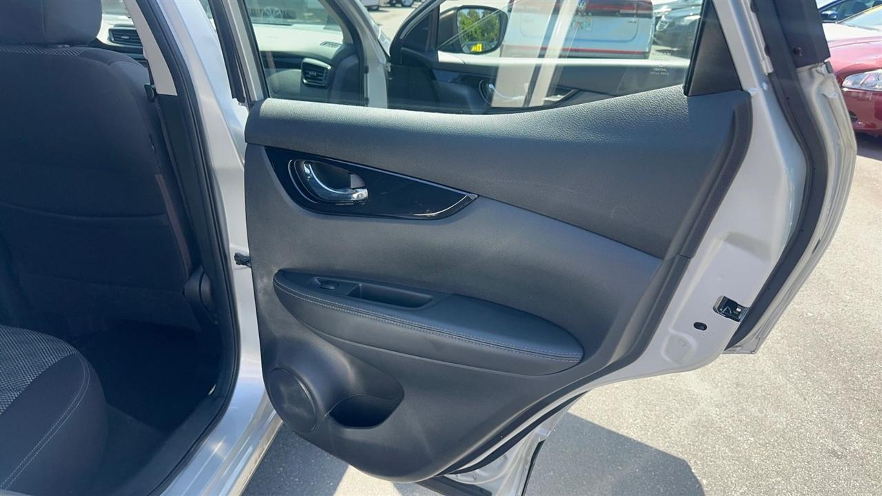 Nissan Rogue Sport AWD SV 2017