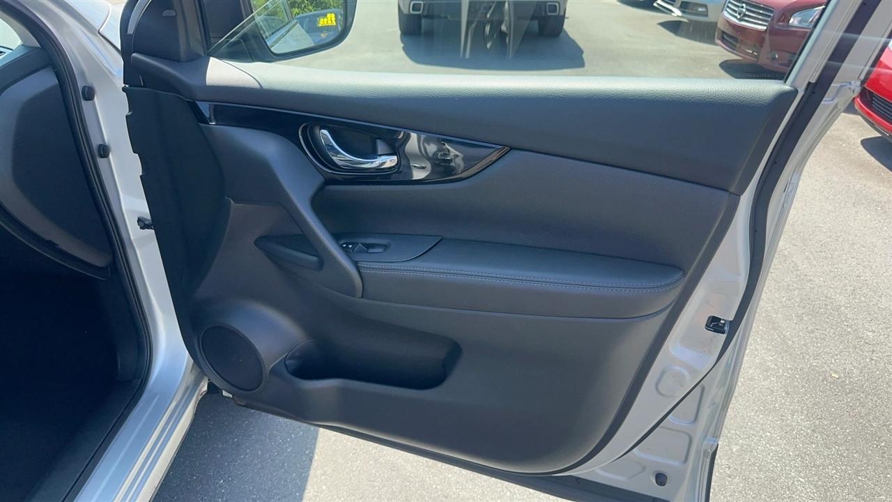Nissan Rogue Sport AWD SV 2017