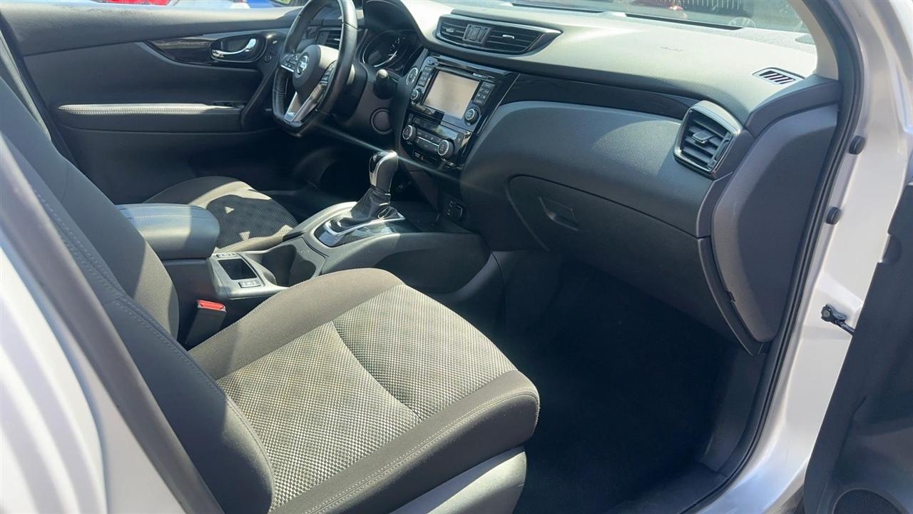 Nissan Rogue Sport AWD SV 2017