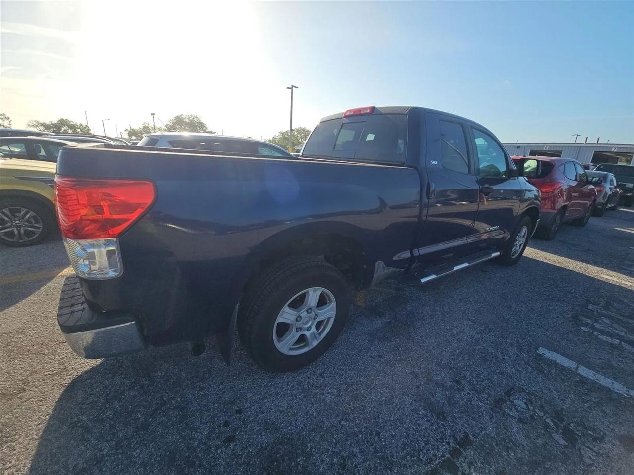 Toyota Tundra 2WD Truck Dbl 4.6L V8 6-Spd AT (Natl) 2011