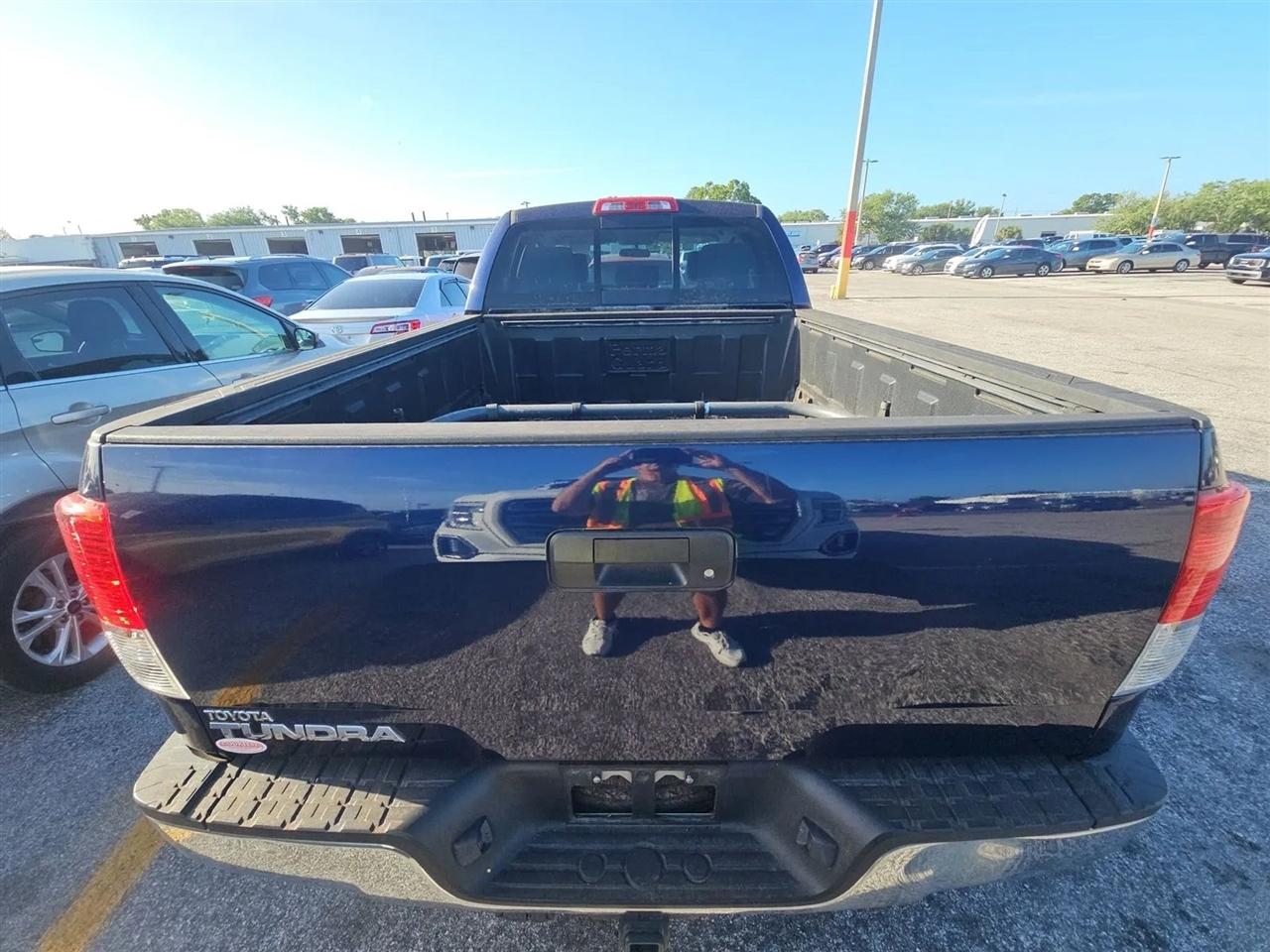 Toyota Tundra 2WD Truck Dbl 4.6L V8 6-Spd AT (Natl) 2011