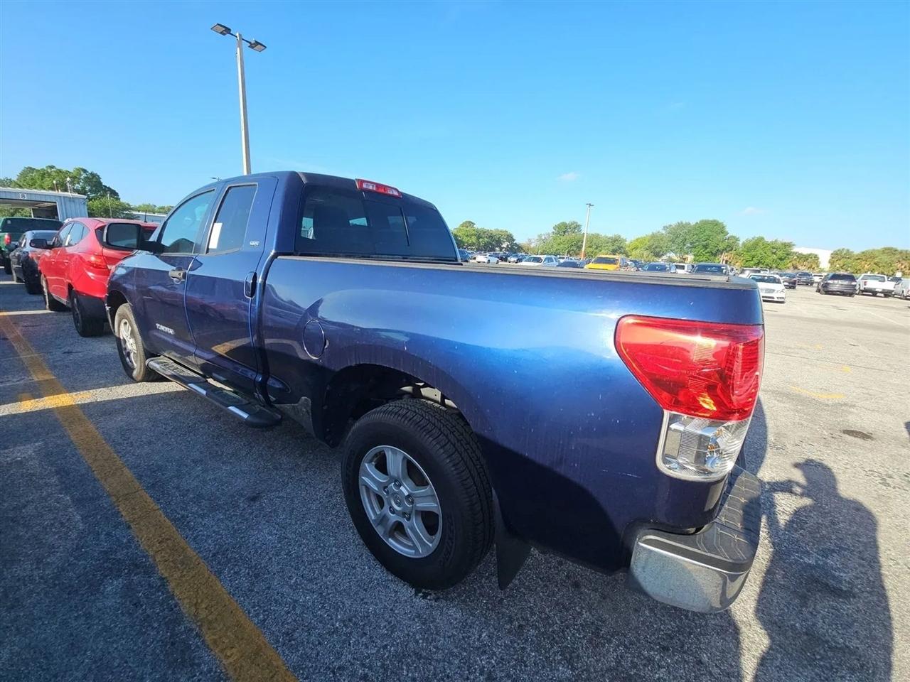 Toyota Tundra 2WD Truck Dbl 4.6L V8 6-Spd AT (Natl) 2011