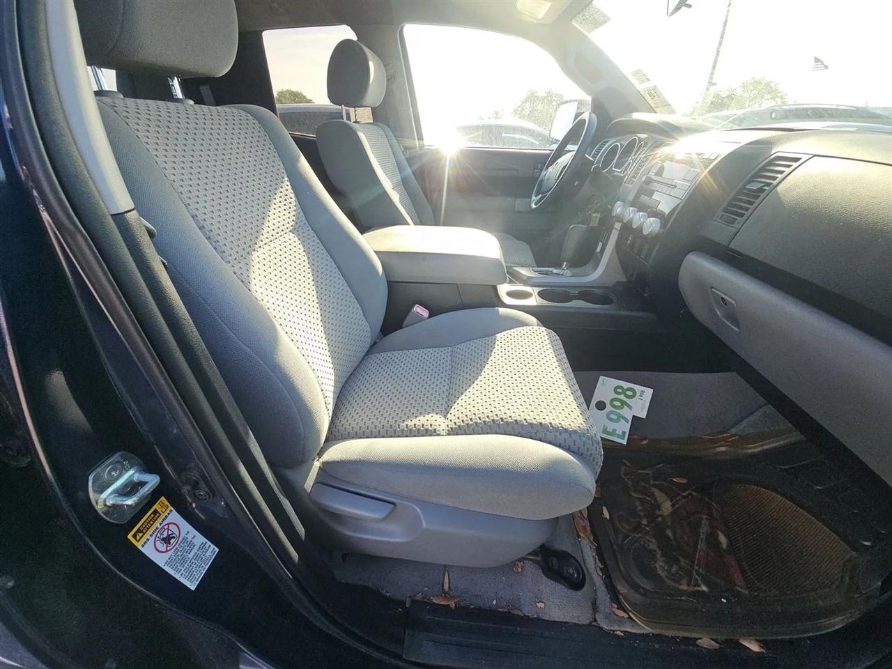 Toyota Tundra 2WD Truck Dbl 4.6L V8 6-Spd AT (Natl) 2011