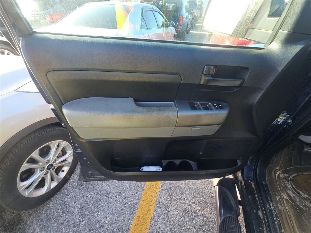 Toyota Tundra 2WD Truck Dbl 4.6L V8 6-Spd AT (Natl) 2011