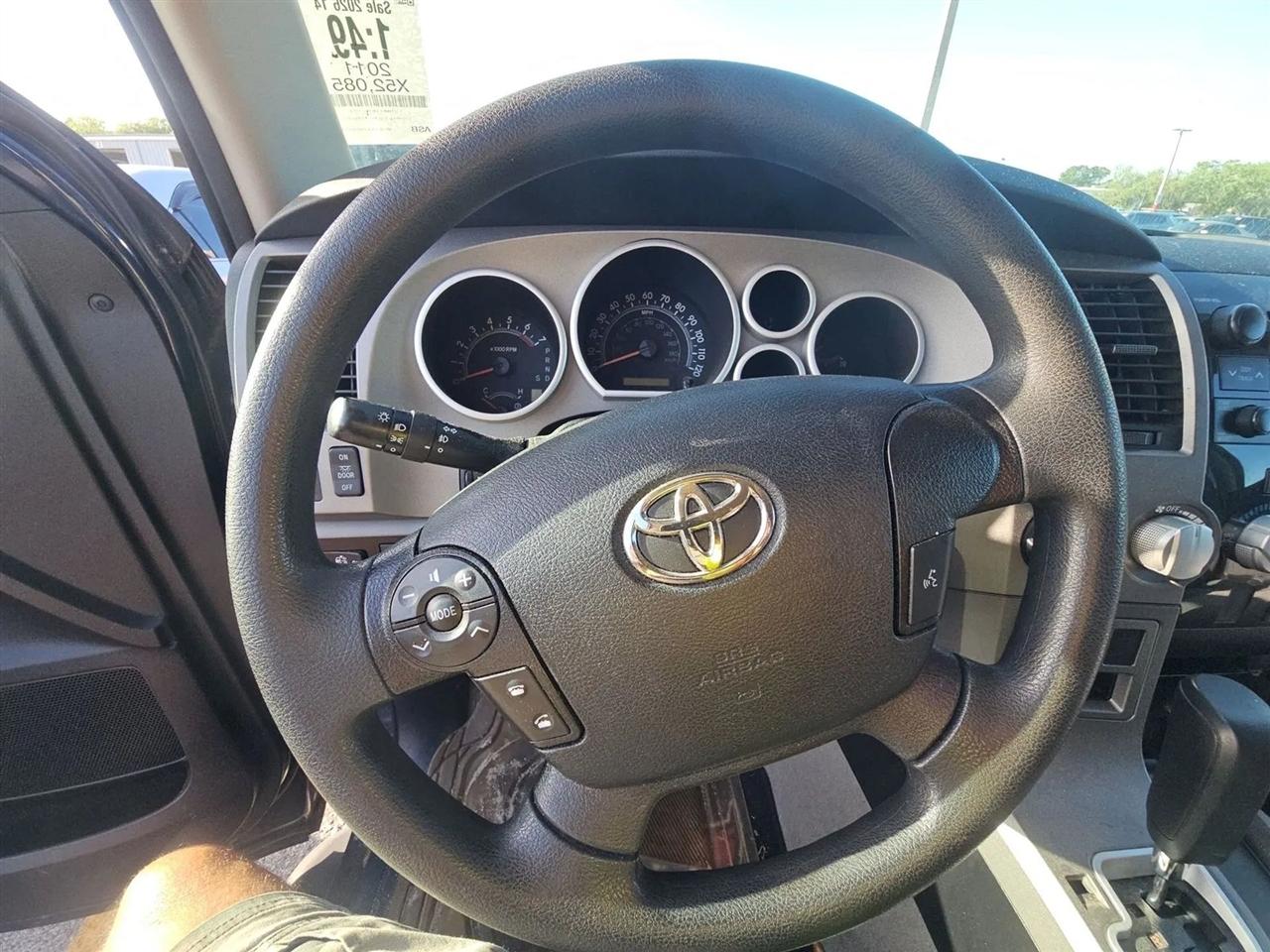 Toyota Tundra 2WD Truck Dbl 4.6L V8 6-Spd AT (Natl) 2011