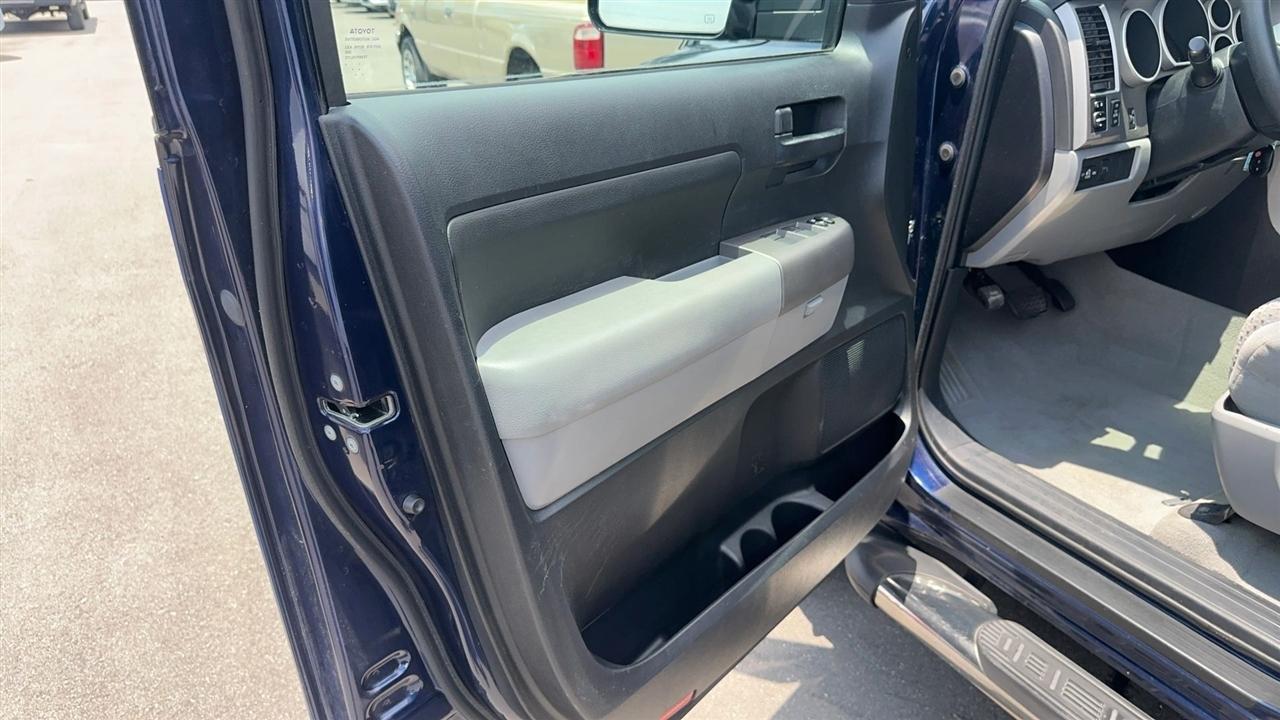 Toyota Tundra 2WD Truck Dbl 4.6L V8 6-Spd AT (Natl) 2011