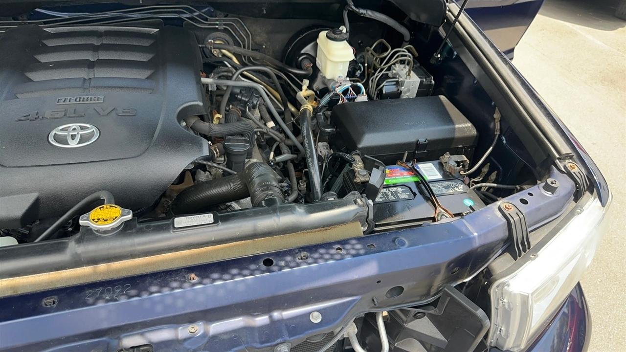 Toyota Tundra 2WD Truck Dbl 4.6L V8 6-Spd AT (Natl) 2011