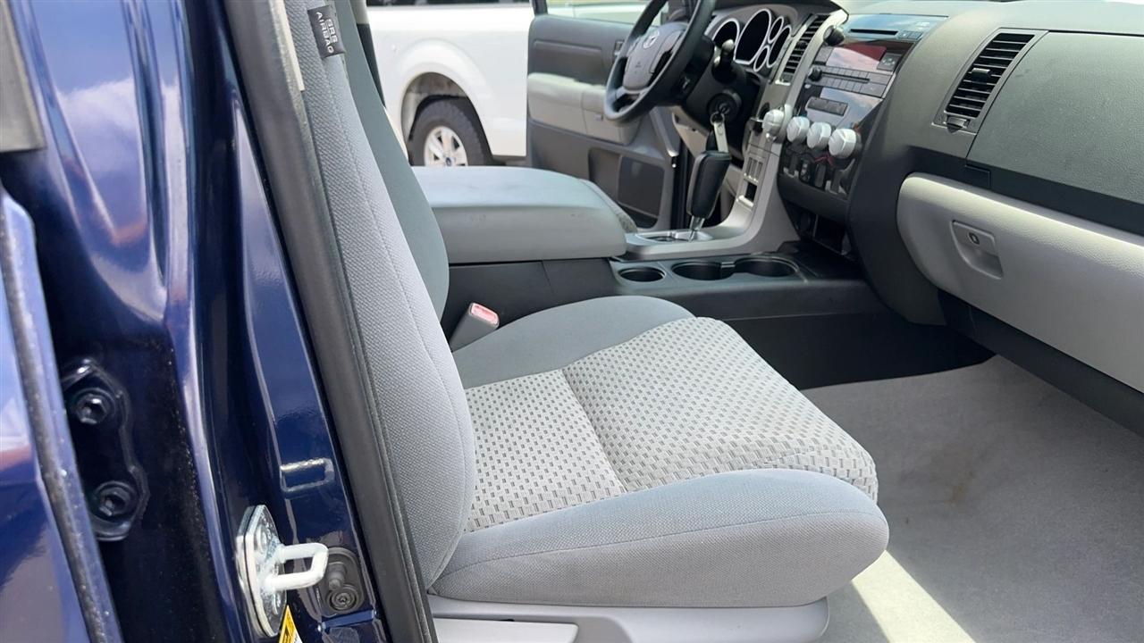 Toyota Tundra 2WD Truck Dbl 4.6L V8 6-Spd AT (Natl) 2011