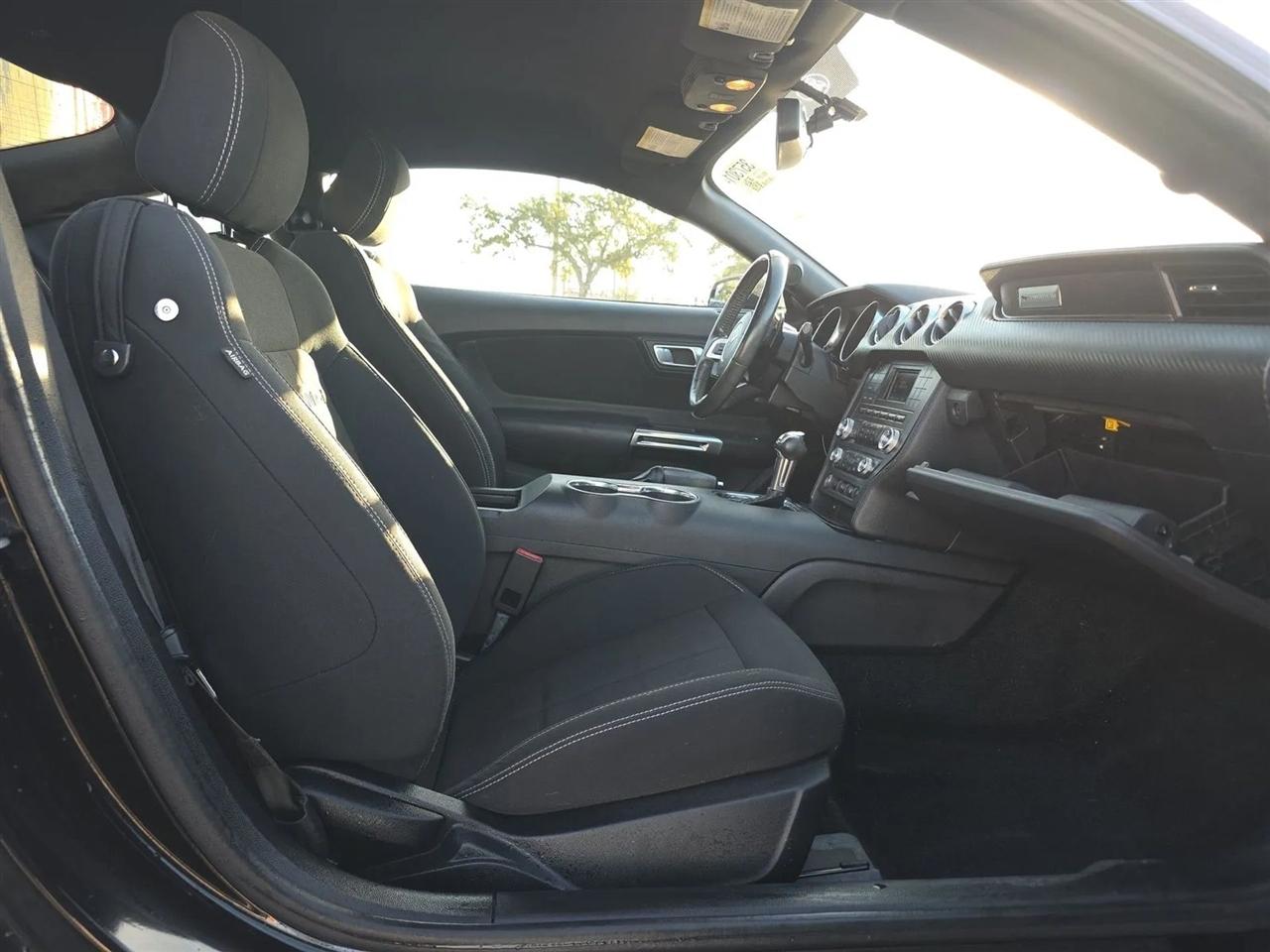 Ford Mustang EcoBoost Fastback 2018