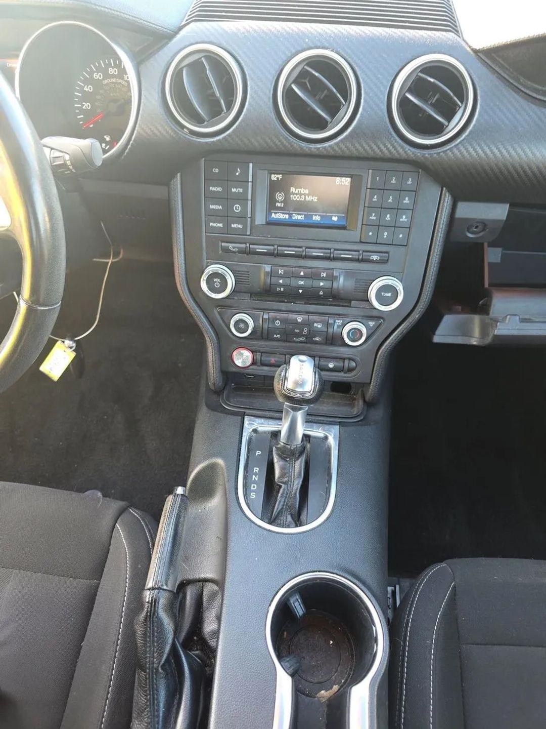 Ford Mustang EcoBoost Fastback 2018