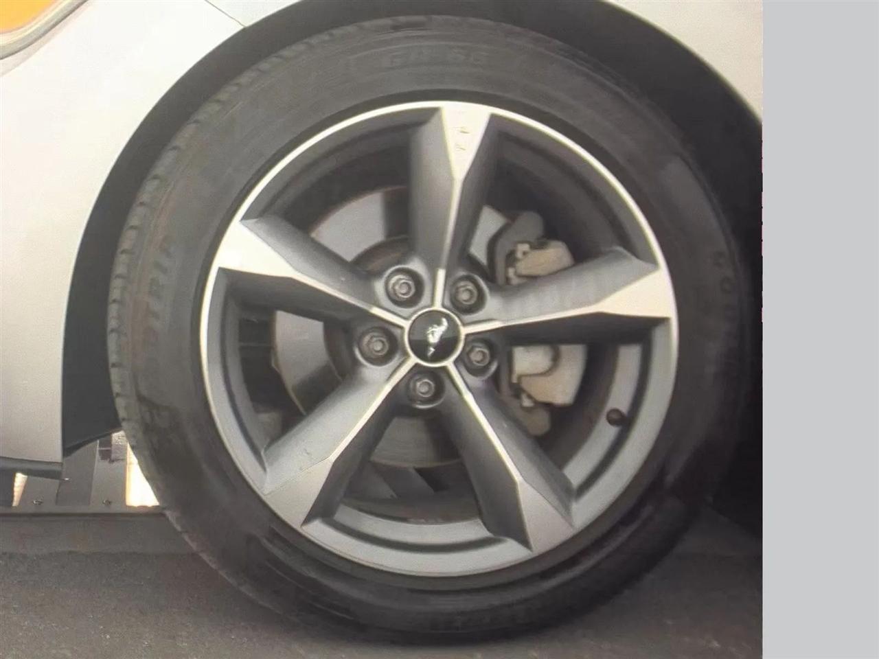 Ford Mustang 2dr Conv V6 2015