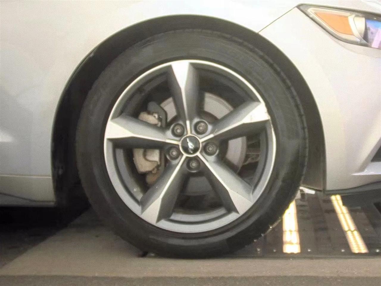 Ford Mustang 2dr Conv V6 2015