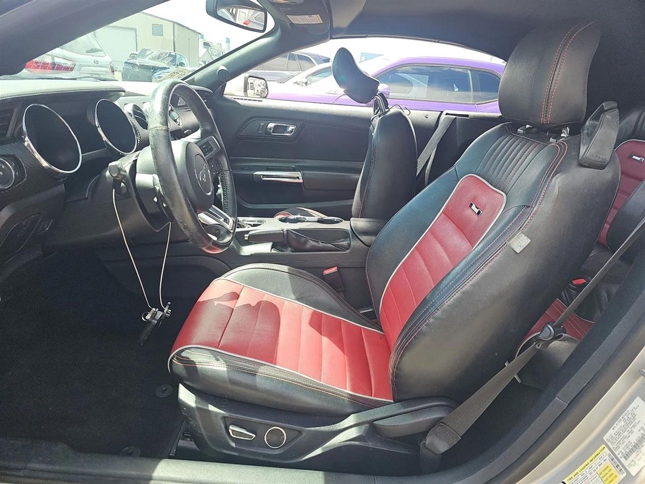 Ford Mustang 2dr Conv V6 2015