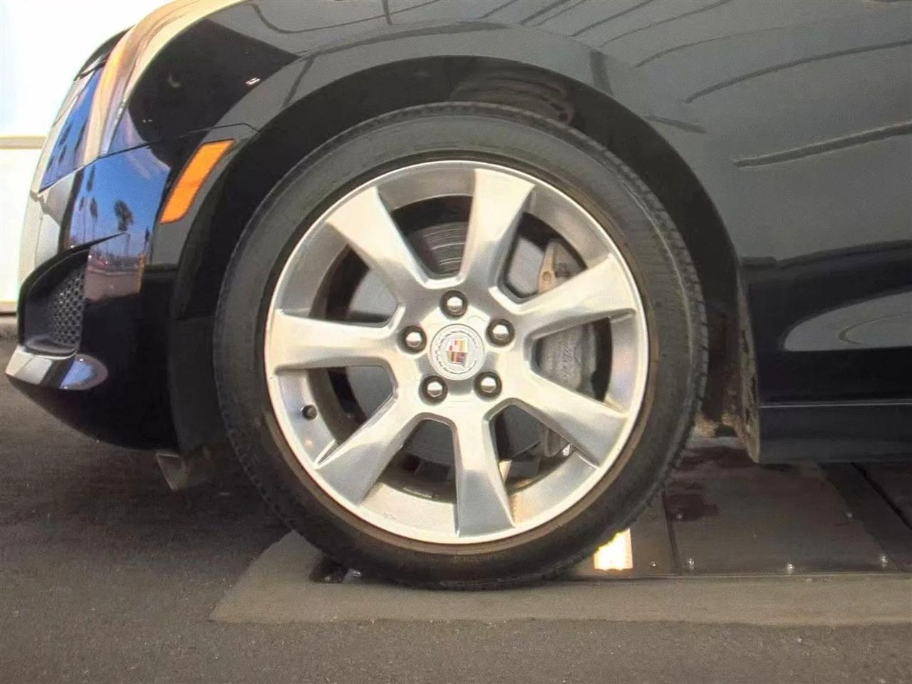 Cadillac ATS 4dr Sdn 2.0L Luxury RWD 2013