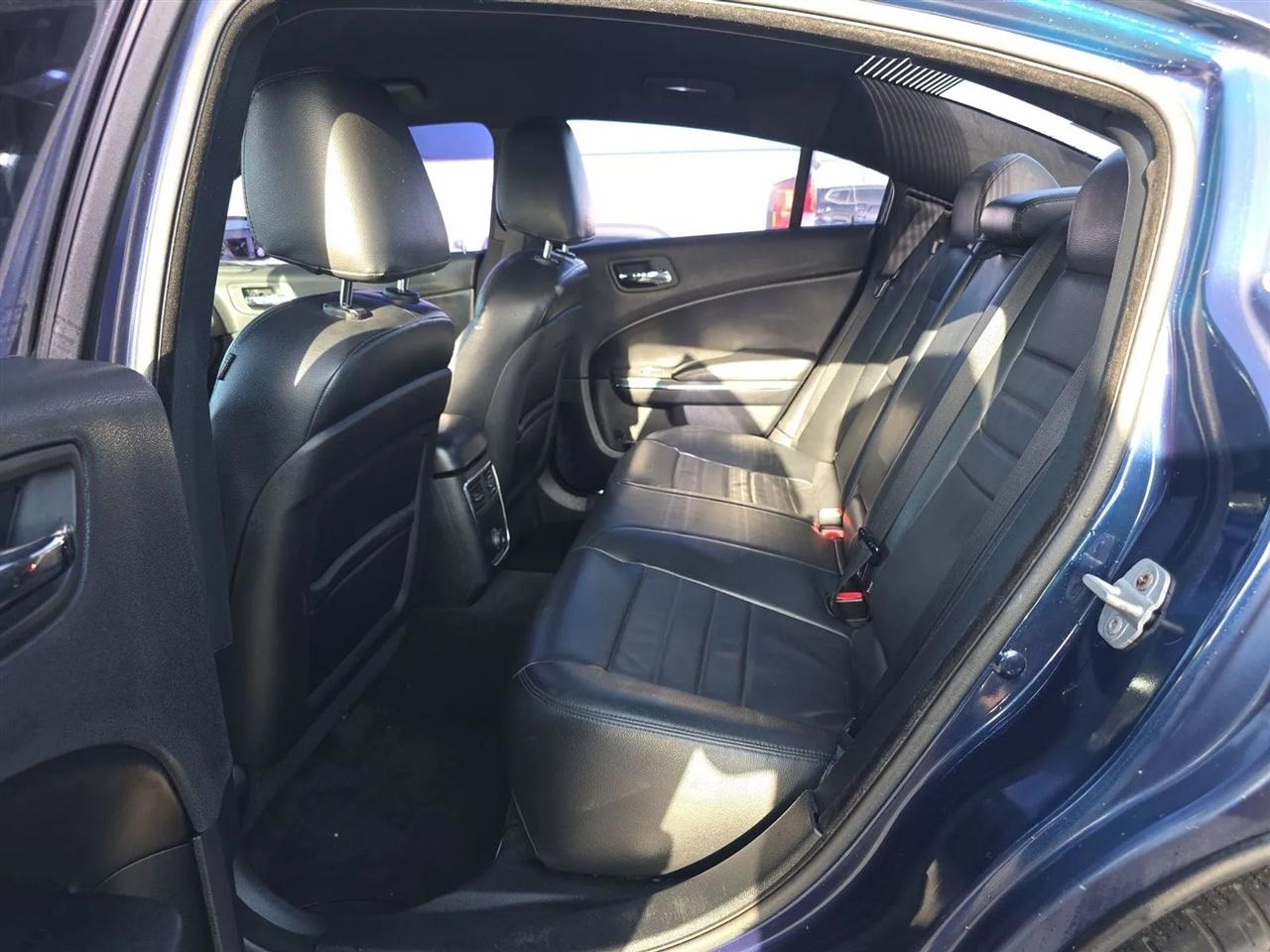 Dodge Charger 4dr Sdn SE RWD 2014