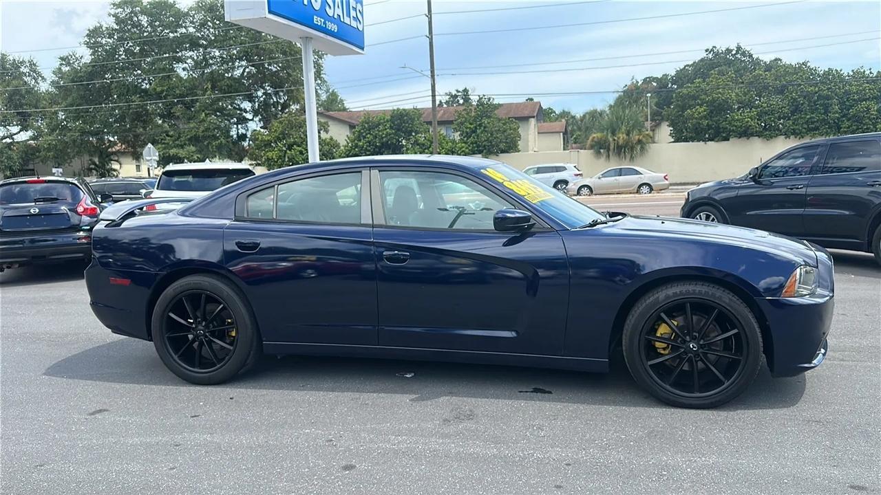 Dodge Charger 4dr Sdn SE RWD 2014