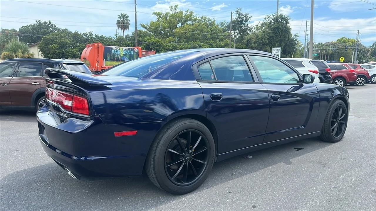 Dodge Charger 4dr Sdn SE RWD 2014