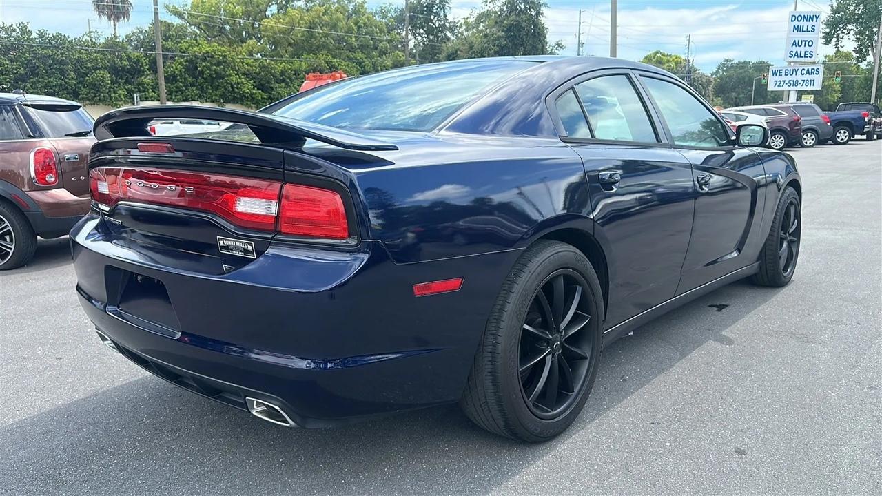 Dodge Charger 4dr Sdn SE RWD 2014